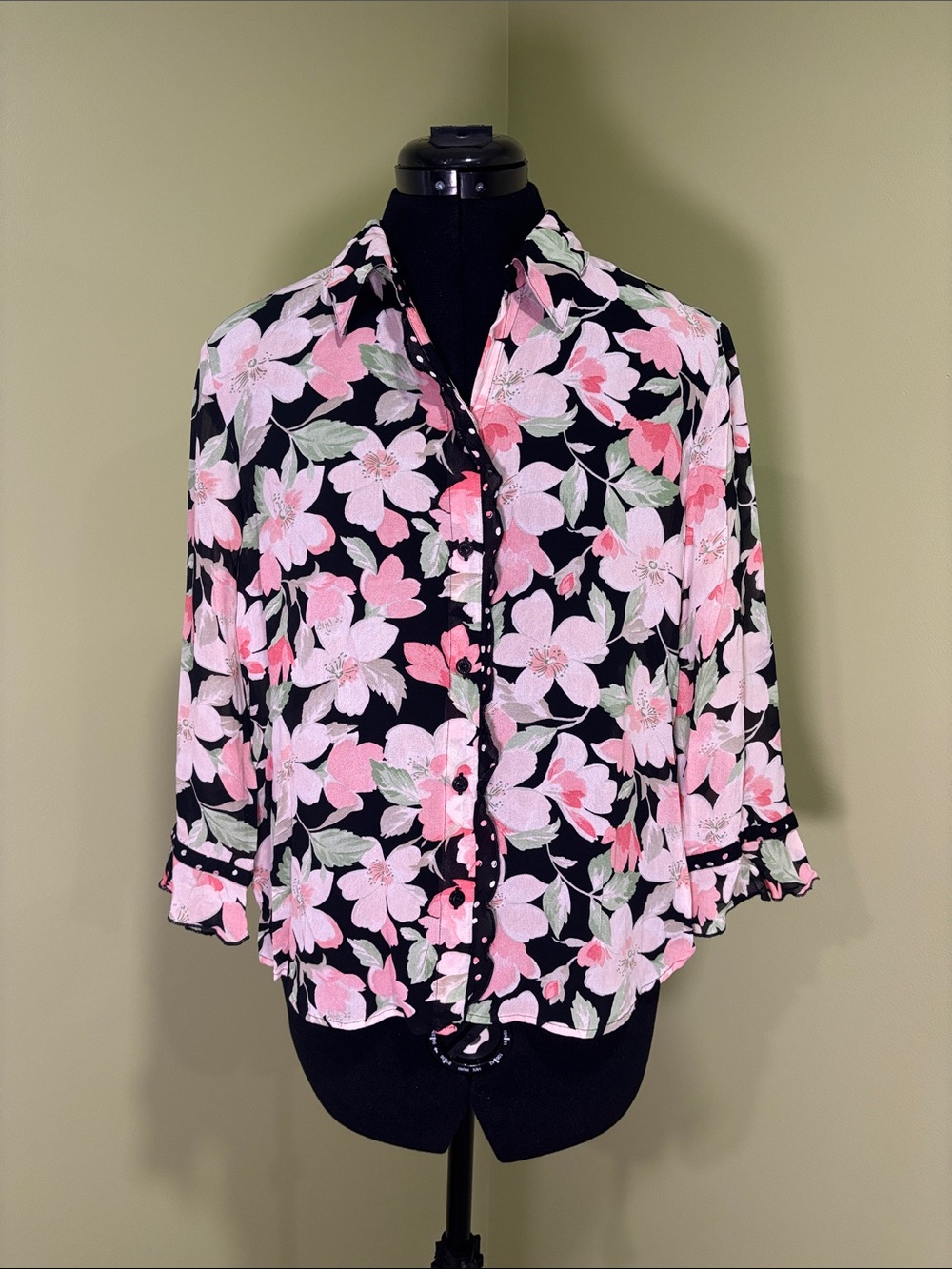 100% Rayon Women's Black Floral Button-Front Blouse - Pink Floral - Picture 1 of 6
